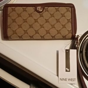 Nine west women's wallet